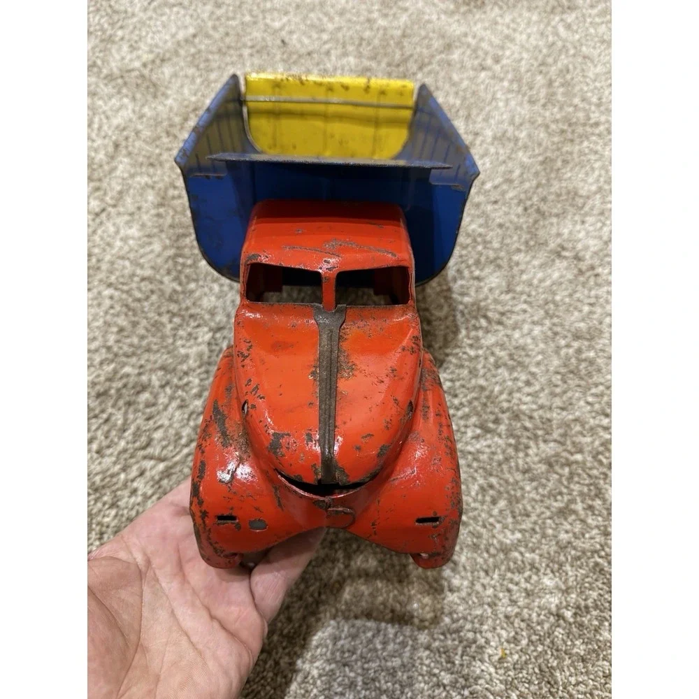 Vintage Lumar  Contractors Toy Dump truck Steel Its From The 1940s 1950s Era‎